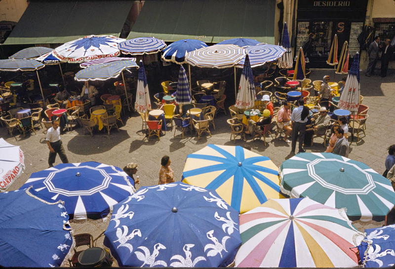 Street Cafés In Capri